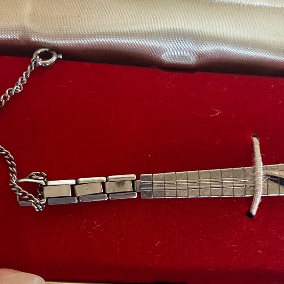 Vintage Silver-Tone Women's Small Bracelet Watch - Silver - Picture 5 of 7